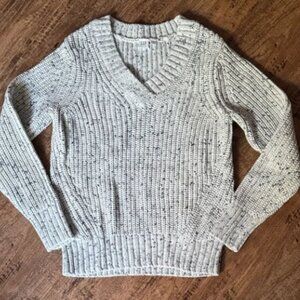GAP Women's Speckled Gray V-Neck Sweater